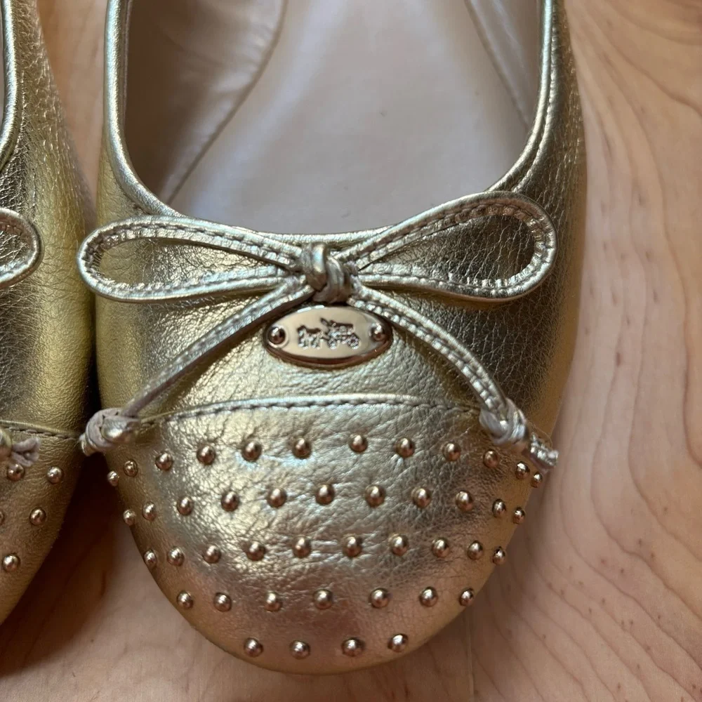 Coach Gold Doreen Tumbled Flats Shoes Studded Cap Toe 8 B